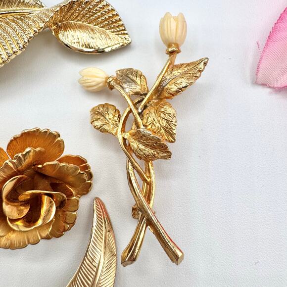 Vintage Flower Pins Leaf Pins Rose Bouquet Fall Autumn Fall Gold Tone Luxe Glam - Picture 3 of 11